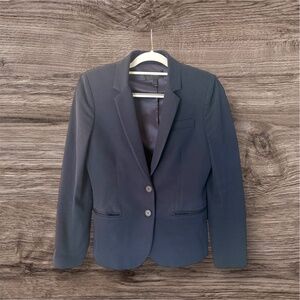 J Crew‎ Navy Blazer Lined Size 6, Stripped lining on sleeves.